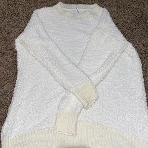 White/crème sweater